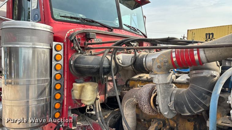 image for item EN5606 1987 Peterbilt 379 semi truck