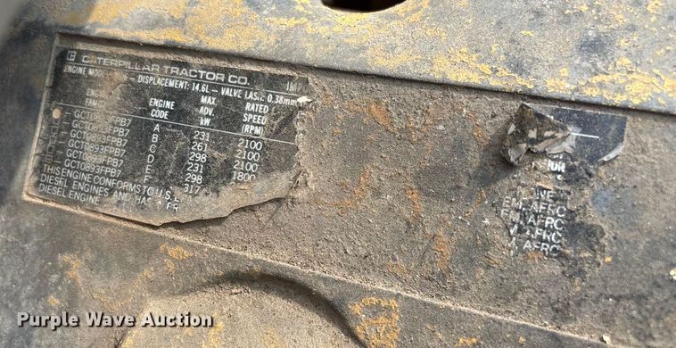 image for item EN5606 1987 Peterbilt 379 semi truck