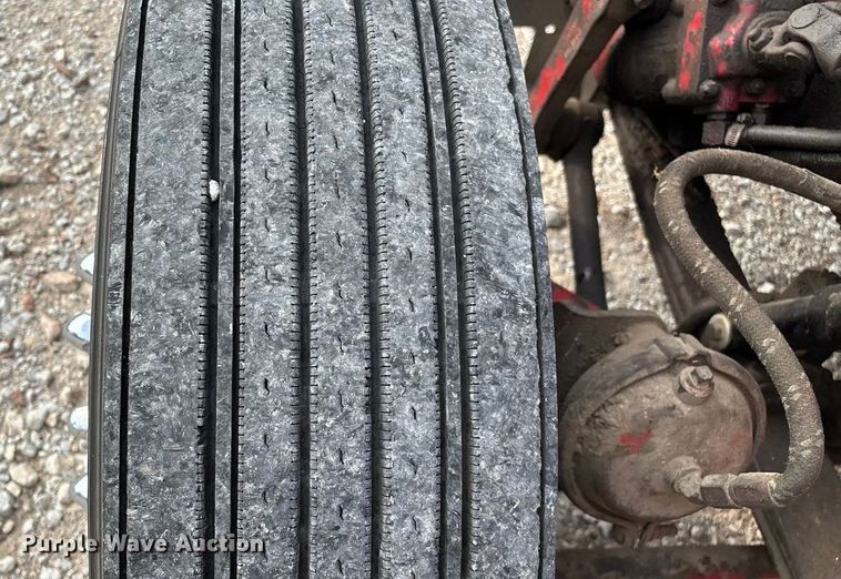 image for item EN5606 1987 Peterbilt 379 semi truck