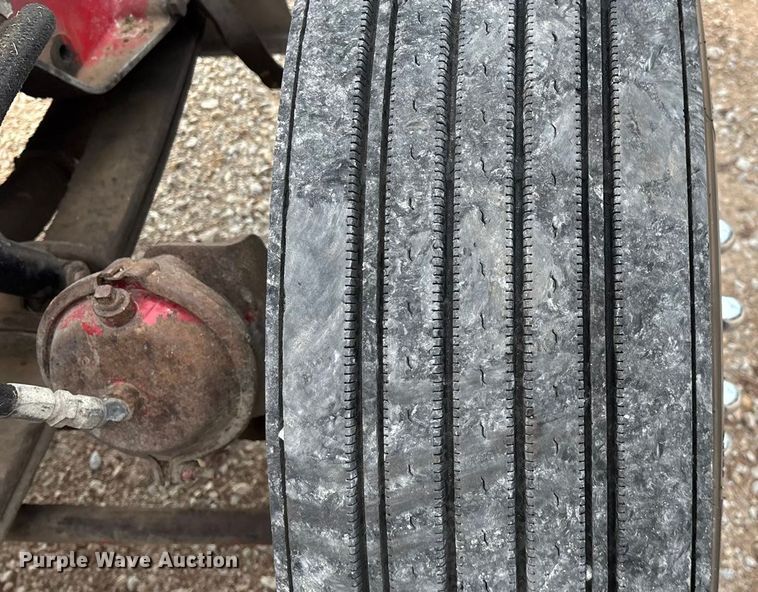 image for item EN5606 1987 Peterbilt 379 semi truck