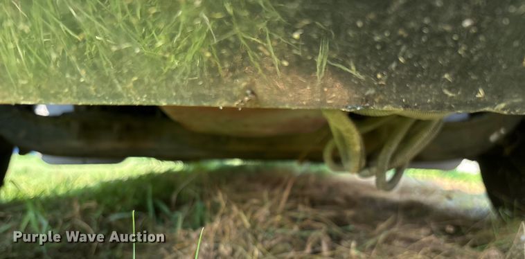 image for item EN5607 2016 Peterbilt 587 semi truck