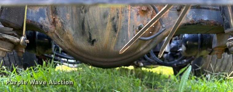 image for item EN5607 2016 Peterbilt 587 semi truck