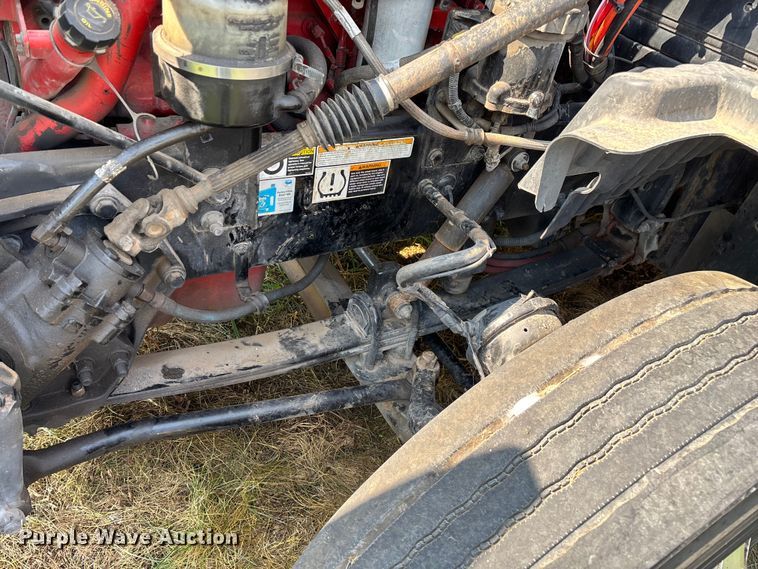 image for item EN5607 2016 Peterbilt 587 semi truck