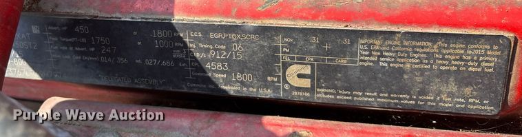 image for item EN5607 2016 Peterbilt 587 semi truck