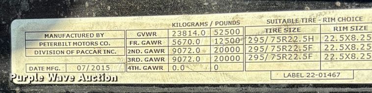 image for item EN5607 2016 Peterbilt 587 semi truck