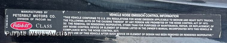 image for item EN5607 2016 Peterbilt 587 semi truck