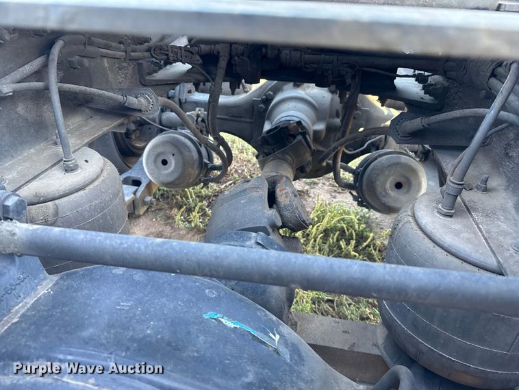 image for item EP0584 2016 Peterbilt 579 semi truck