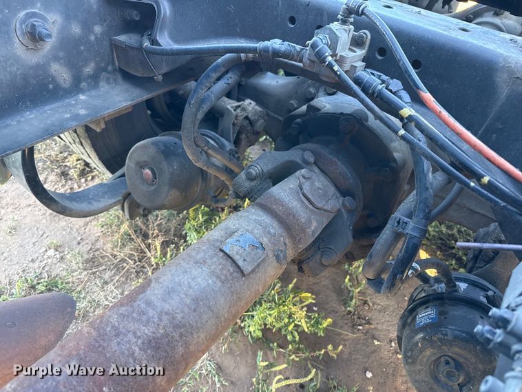 image for item EP0584 2016 Peterbilt 579 semi truck