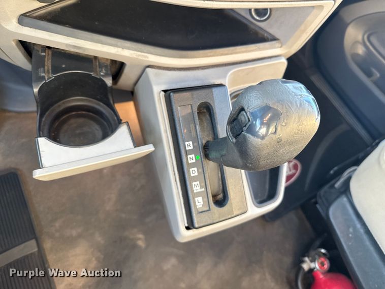 image for item EP0584 2016 Peterbilt 579 semi truck