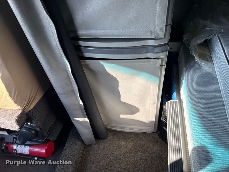 image for item EP0584 2016 Peterbilt 579 semi truck