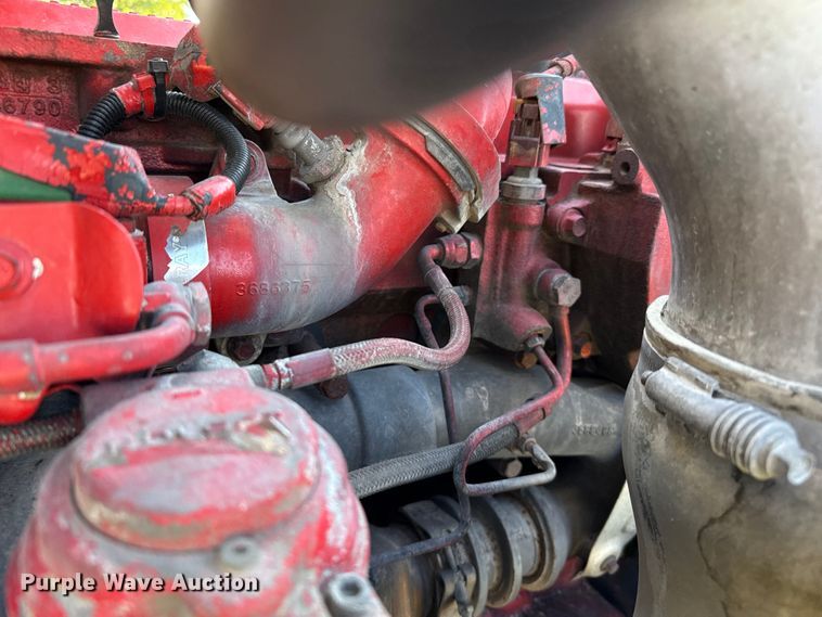 image for item EP0584 2016 Peterbilt 579 semi truck