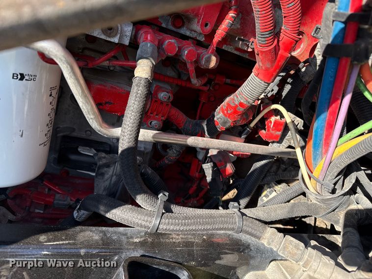 image for item EP0584 2016 Peterbilt 579 semi truck