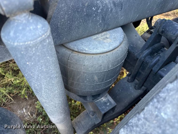 image for item EP0584 2016 Peterbilt 579 semi truck