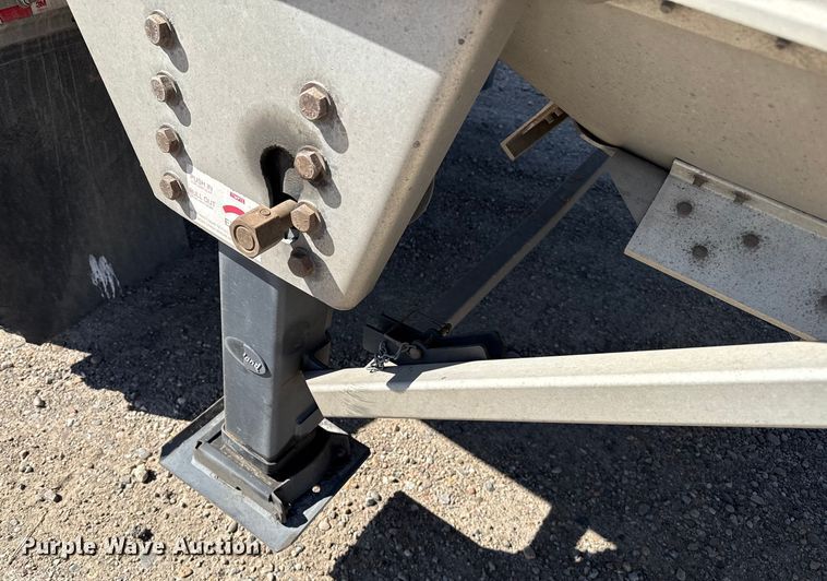 image for item EP0599 2017 Timpte grain trailer