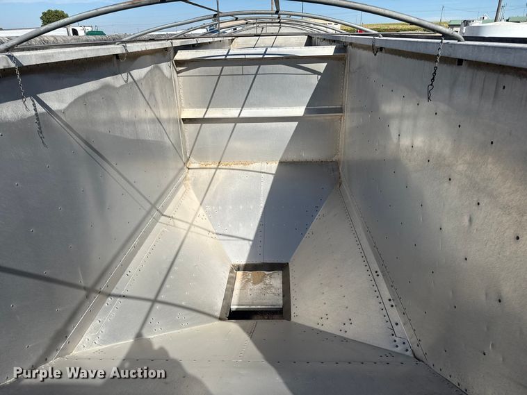 image for item EP0599 2017 Timpte grain trailer