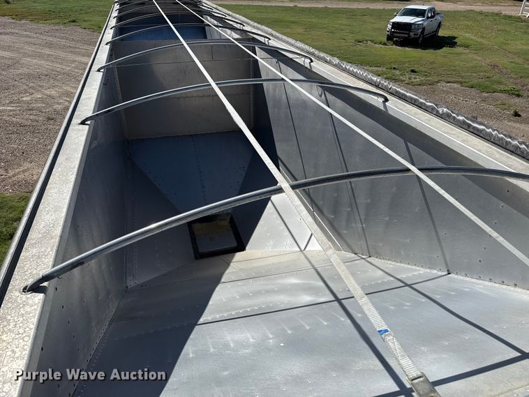 image for item EP0599 2017 Timpte grain trailer