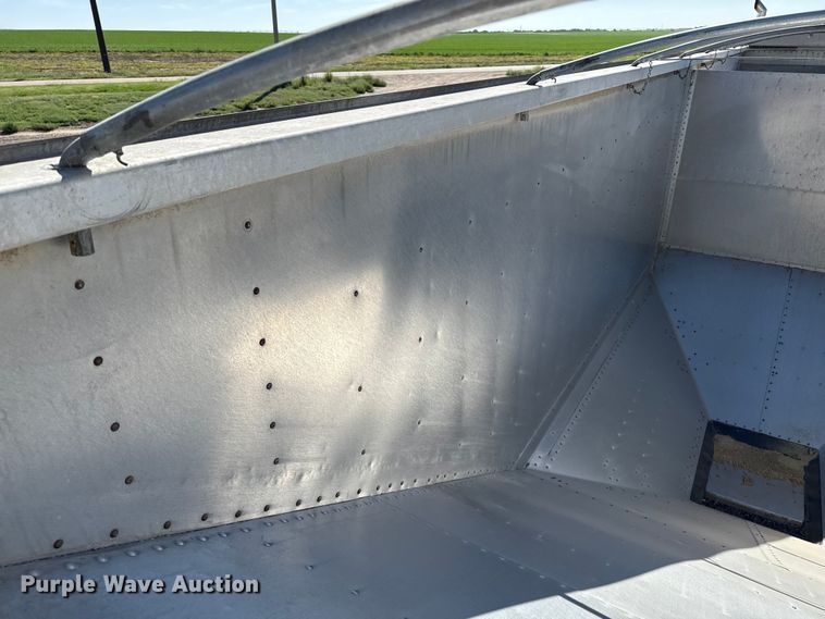 image for item EP0599 2017 Timpte grain trailer