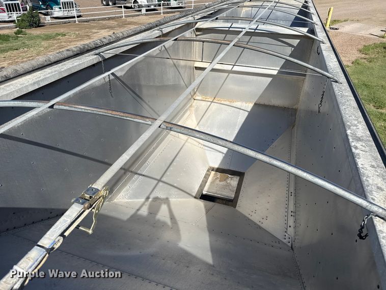 image for item EP0599 2017 Timpte grain trailer