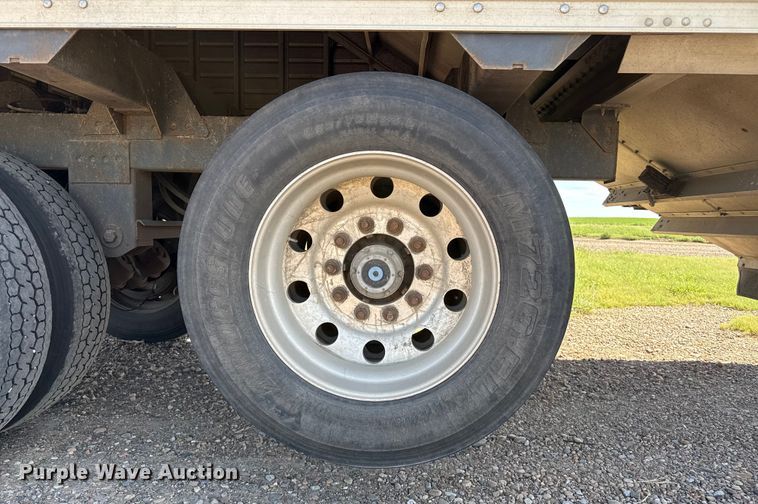 image for item EP0599 2017 Timpte grain trailer