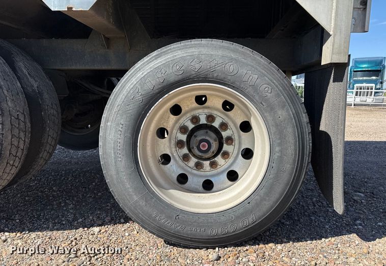 image for item EP0599 2017 Timpte grain trailer