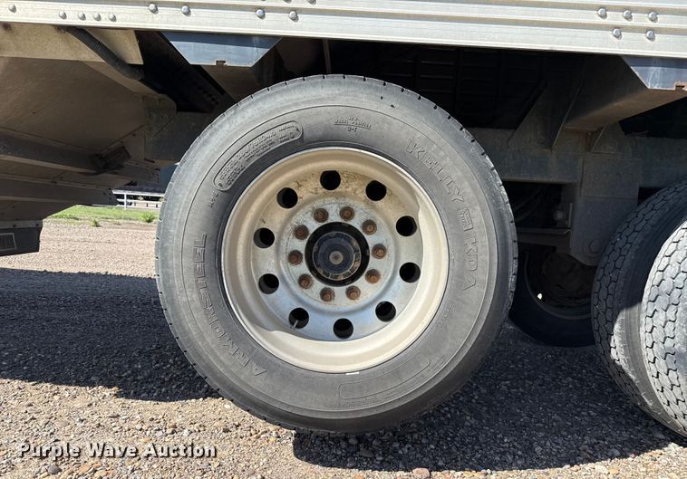 image for item EP0599 2017 Timpte grain trailer