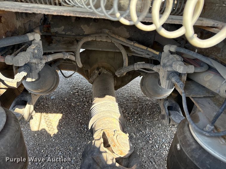 image for item EP0600 2009 Kenworth T600 semi truck