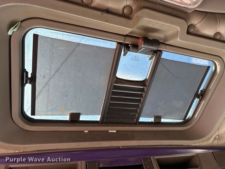 image for item EP0600 2009 Kenworth T600 semi truck