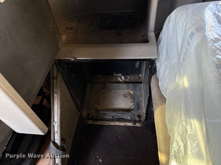 image for item EP0600 2009 Kenworth T600 semi truck