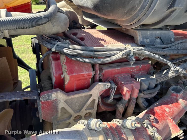 image for item EP0600 2009 Kenworth T600 semi truck