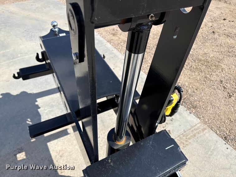 image for item EP0656 2025 NEKS fifth wheel wrecker boom