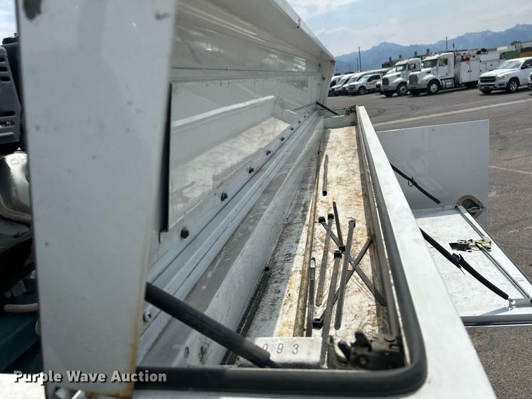 image for item EQ0521 2018 Dodge  Ram 2500 utility bed pickup truck