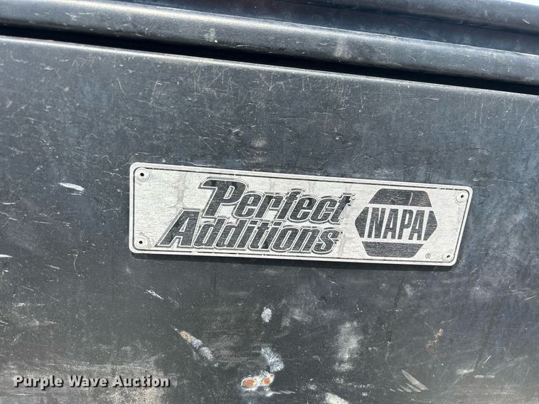 image for item EQ0521 2018 Dodge  Ram 2500 utility bed pickup truck