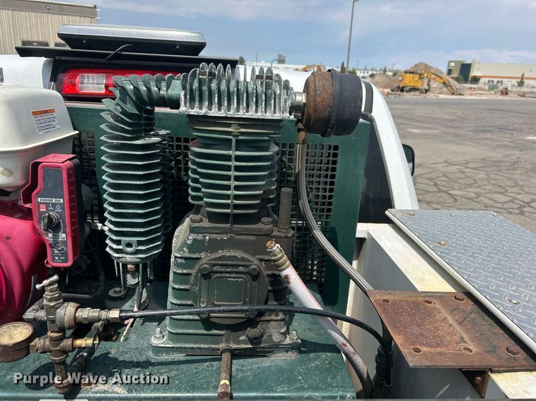 image for item EQ0521 2018 Dodge  Ram 2500 utility bed pickup truck