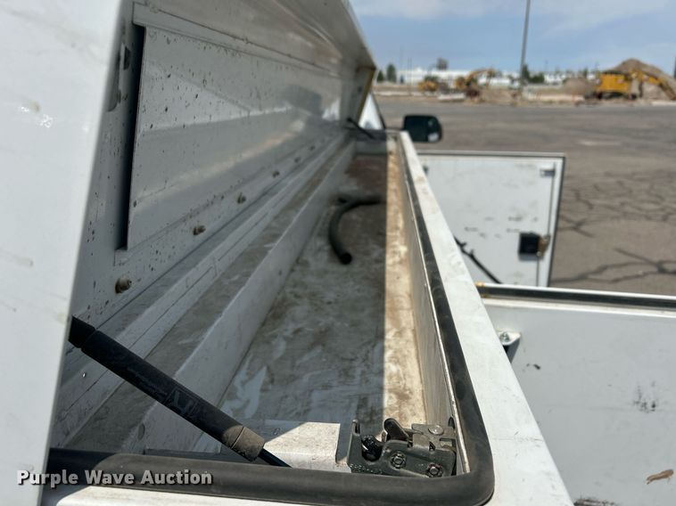 image for item EQ0521 2018 Dodge  Ram 2500 utility bed pickup truck