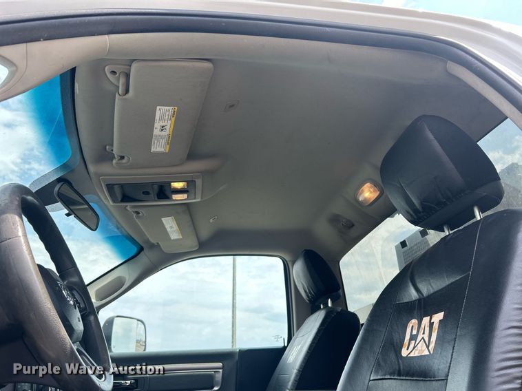 image for item EQ0521 2018 Dodge  Ram 2500 utility bed pickup truck