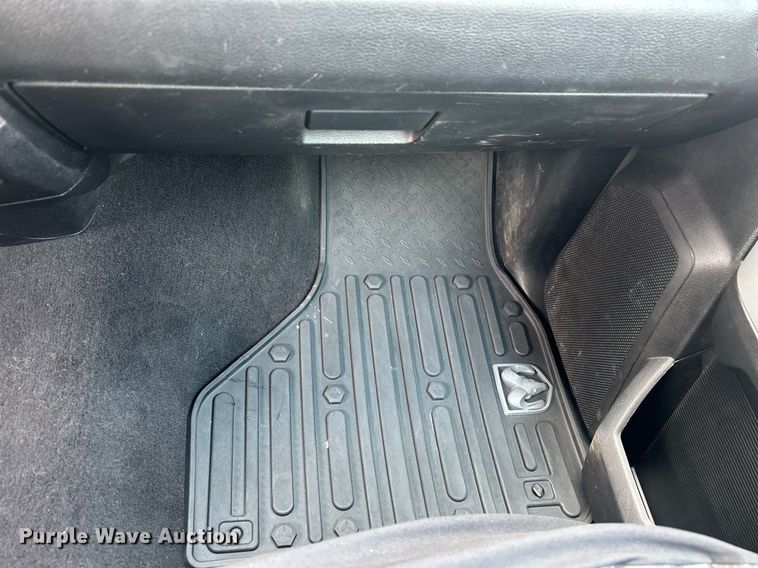 image for item EQ0521 2018 Dodge  Ram 2500 utility bed pickup truck