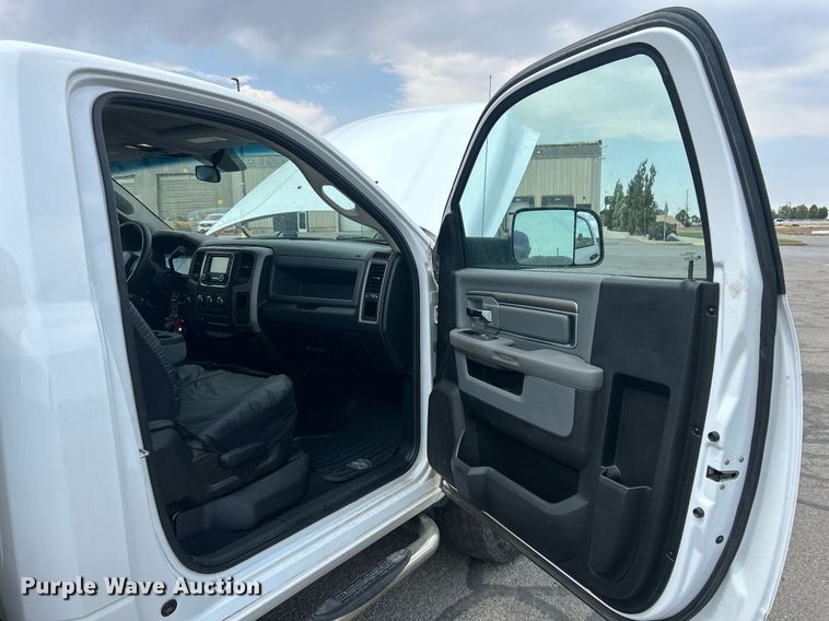 image for item EQ0521 2018 Dodge  Ram 2500 utility bed pickup truck