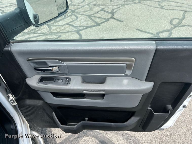 image for item EQ0521 2018 Dodge  Ram 2500 utility bed pickup truck