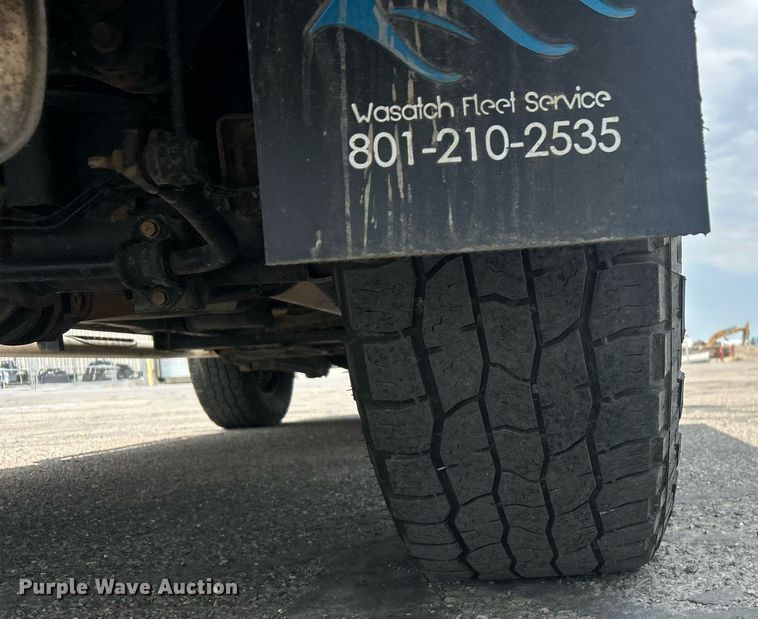 image for item EQ0521 2018 Dodge  Ram 2500 utility bed pickup truck