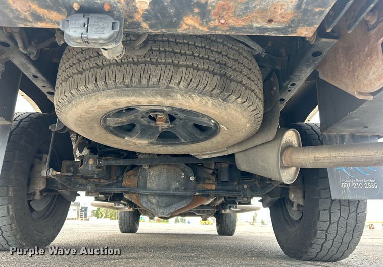 image for item EQ0521 2018 Dodge  Ram 2500 utility bed pickup truck