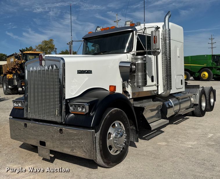 2016 Kenworth W900