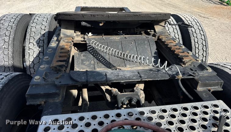 image for item ER0043 2016 Kenworth W900L semi truck