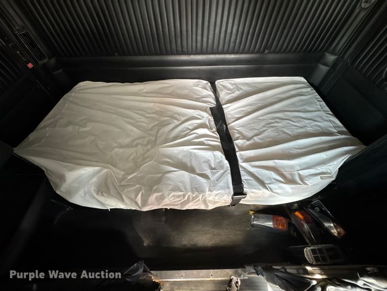 image for item ER0043 2016 Kenworth W900L semi truck