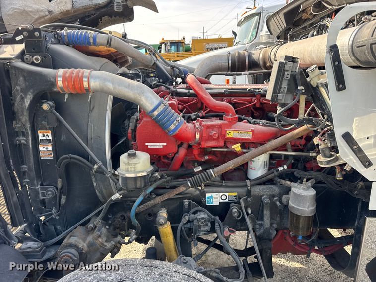 image for item ER0043 2016 Kenworth W900L semi truck