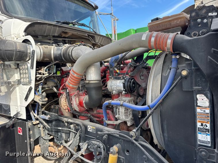 image for item ER0043 2016 Kenworth W900L semi truck