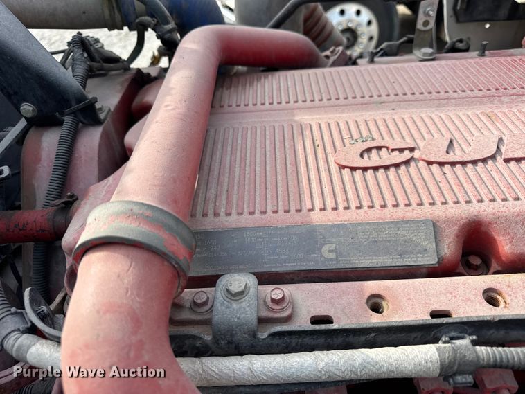 image for item ER0043 2016 Kenworth W900L semi truck