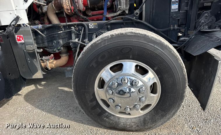 image for item ER0043 2016 Kenworth W900L semi truck