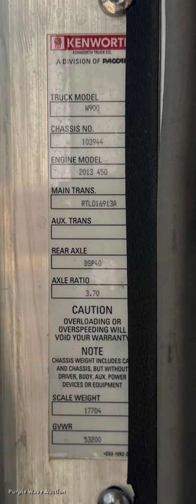 image for item ER0043 2016 Kenworth W900L semi truck