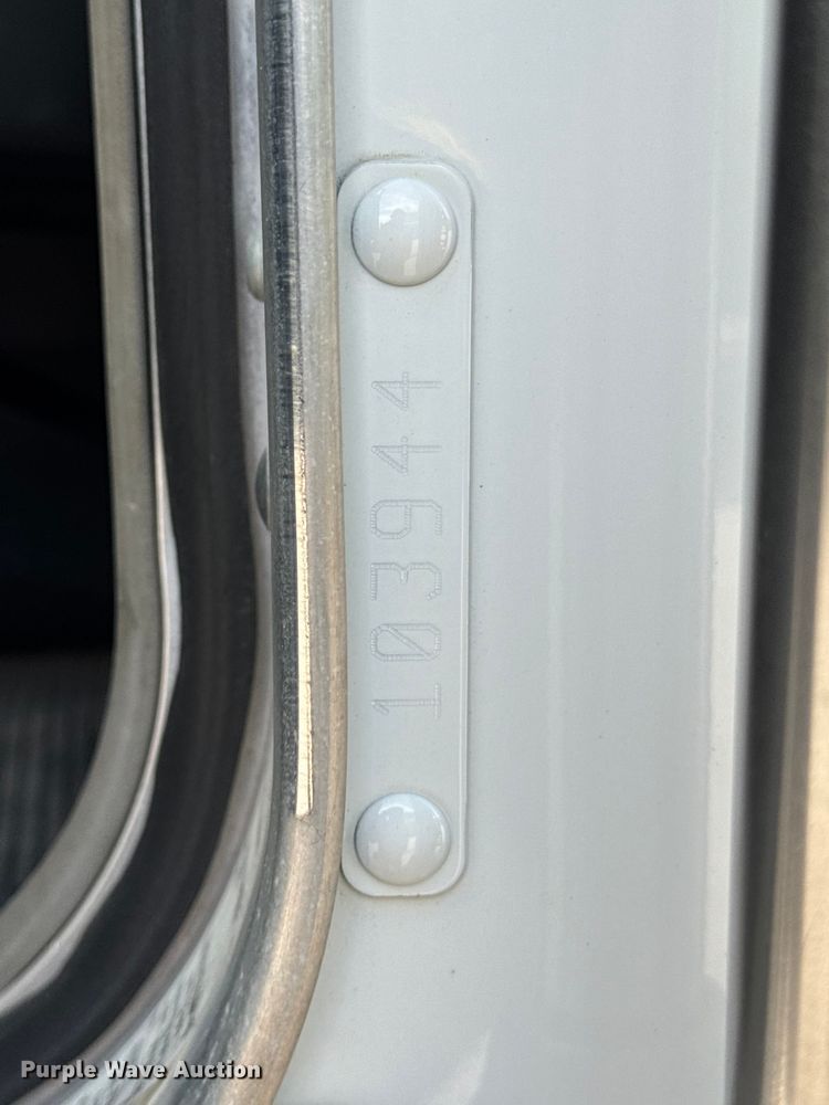 image for item ER0043 2016 Kenworth W900L semi truck