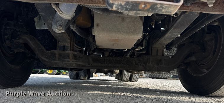 image for item ER0044 2007 Kenworth T800 semi truck